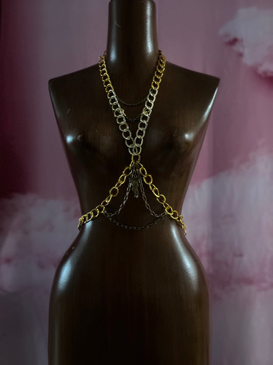 Body Chain / Chaine de Corp
