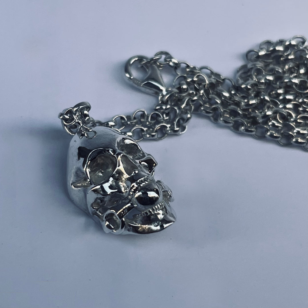 Le Pendentif Crane Kinky